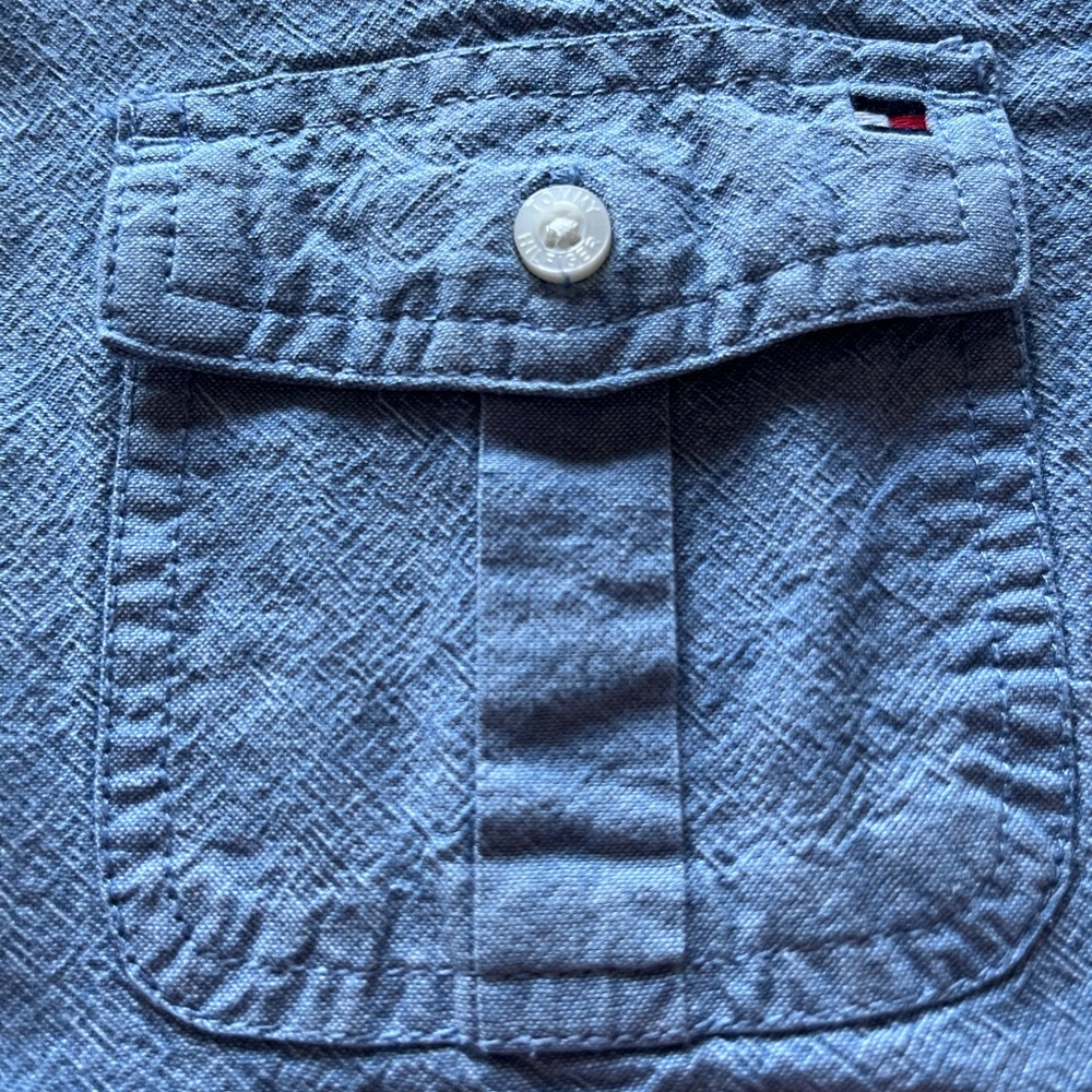 Tommy Hilfiger Vintage Light Blue Casual Button-Down Shirt With Pockets - Picture 5 of 10
